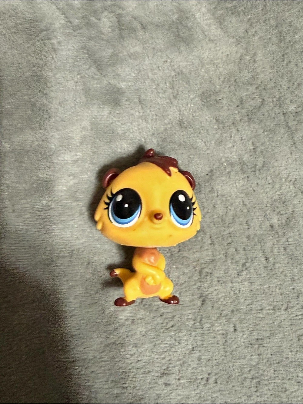 Littlest Pet Shop #126 Bramble Meerson
Figure in Yellow & Brown